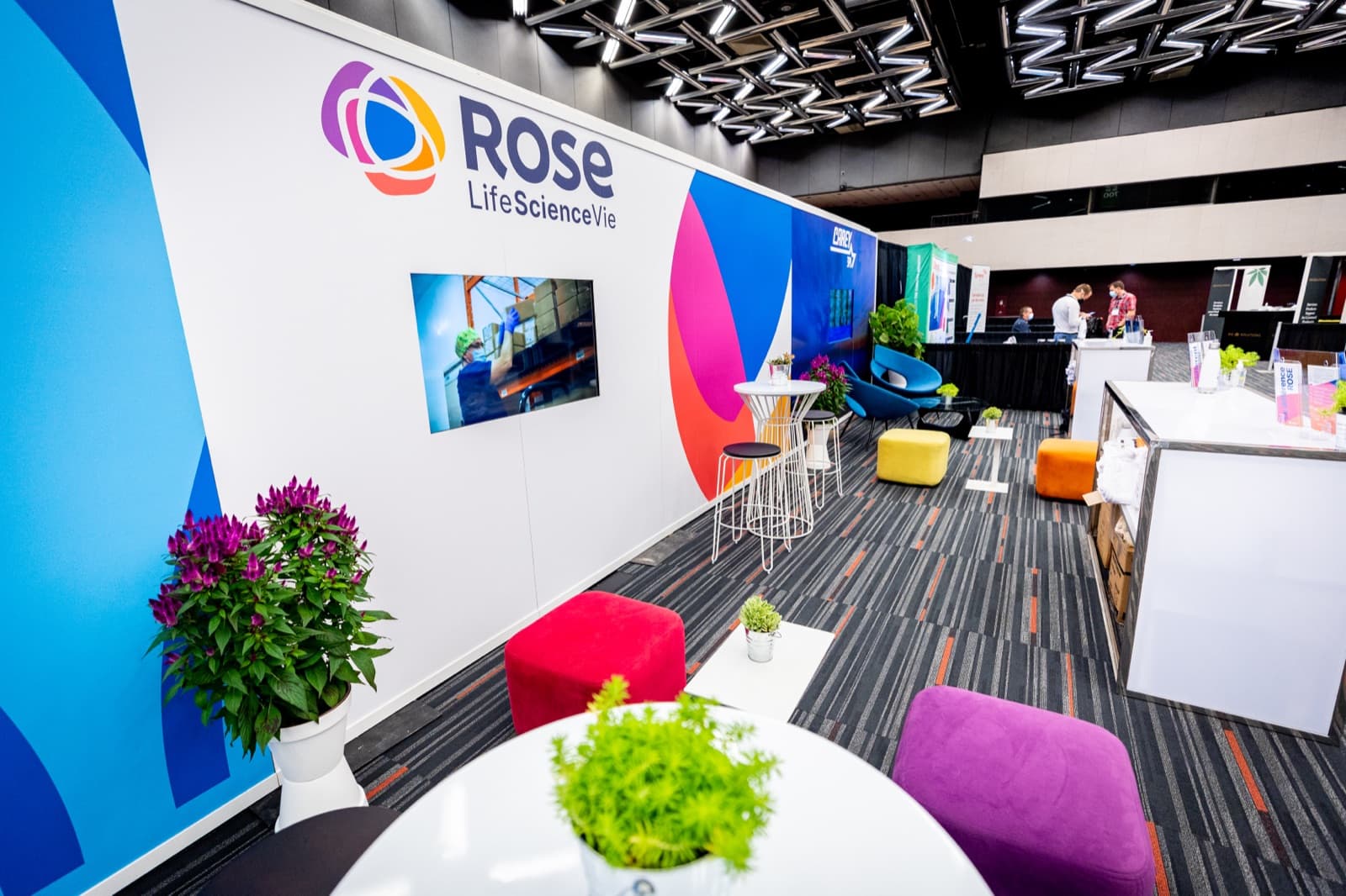 Stand corporate